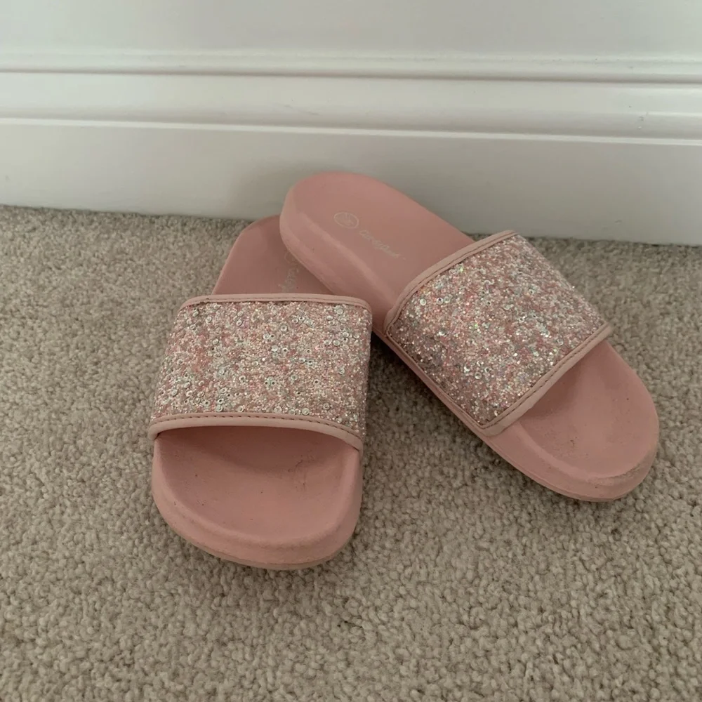Cat & Jack Girls Pink Glitter Slides: SiZe 2/3 - Picture 5 of 7